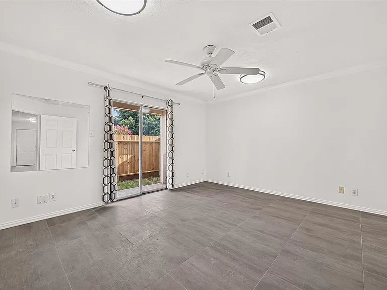 12502 Venus Park Ln — Photo 3