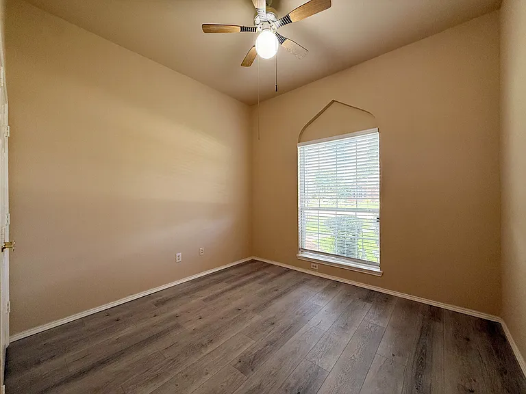 6000 Arlington Dr — Photo 28
