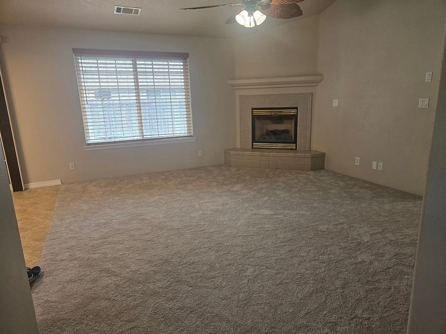 3 bed 2 bath Home for Rent in Grants Pass — Photo 2