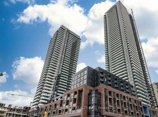 430 Square One Dr #3809, Mississauga, ON L5B 0E2