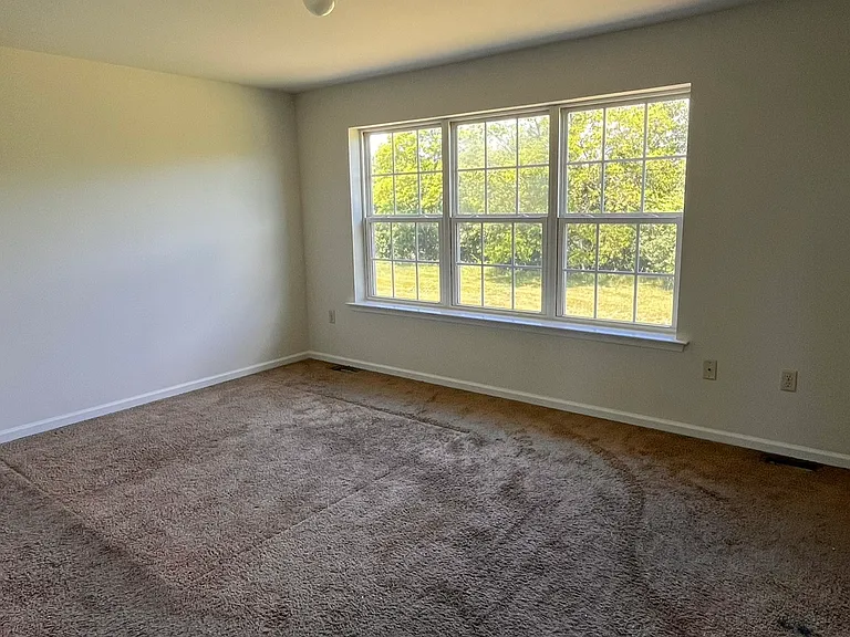 535 Marion Rd — Photo 12