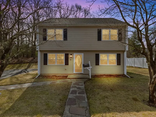 45 Doty Dr, Stoughton, MA 02072