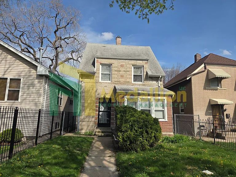 8749 S Wabash Ave — Photo 1