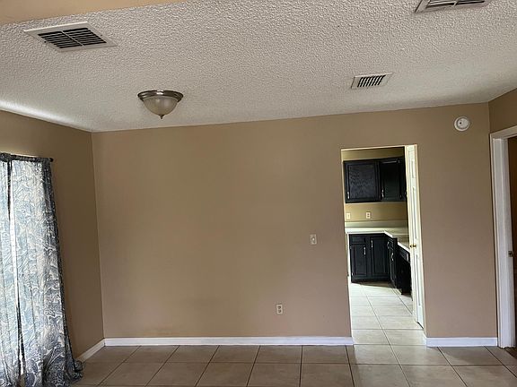 3rd image of 11450 Skimmer Ct