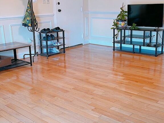 4th image of 7608 Savannah St APT 204