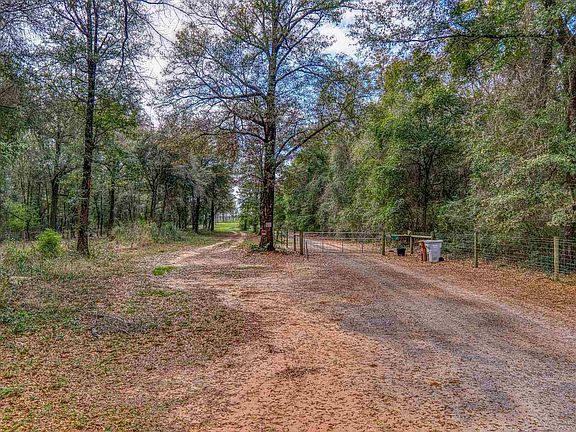 3rd image of 6107 Allentown Rd