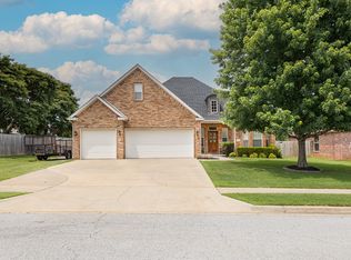3600 SW Town Vu Rd, Bentonville, AR 72712