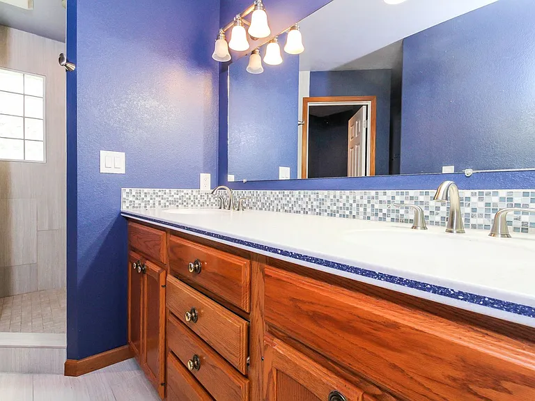 1724 Tanglewood Dr — Photo 16