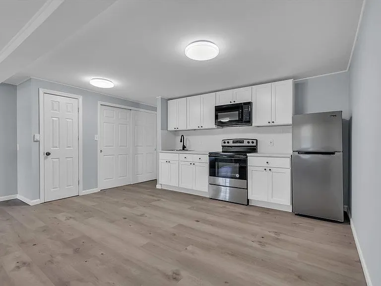 542 Miller Ave #7 — Photo 1