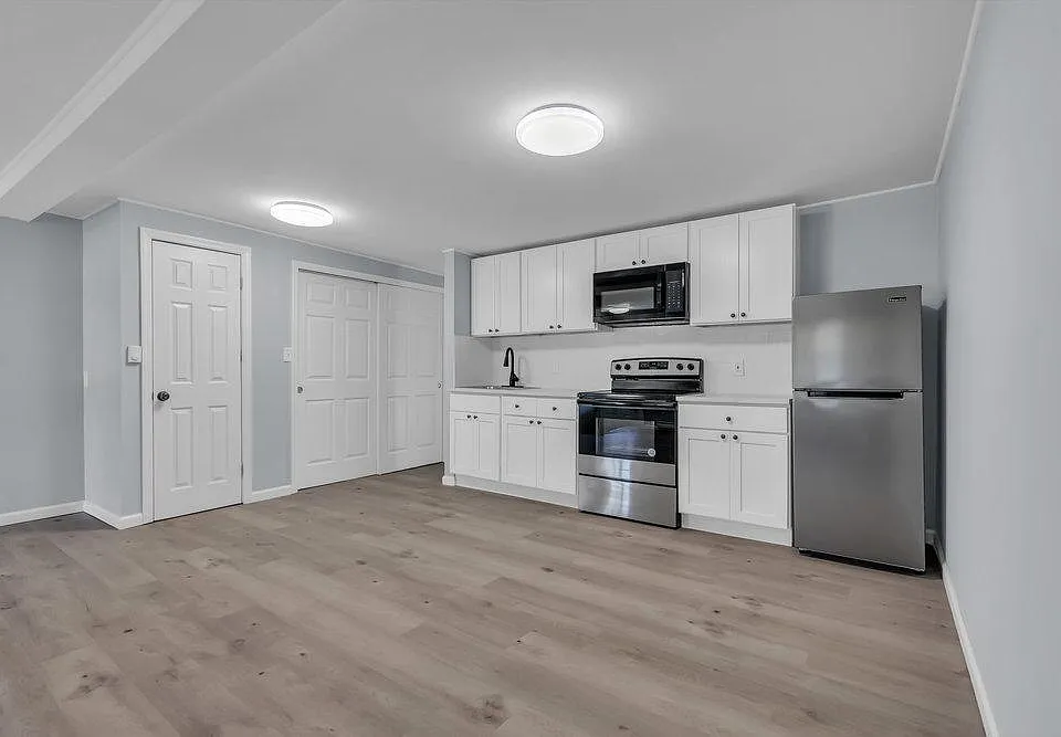 542 Miller Ave #7