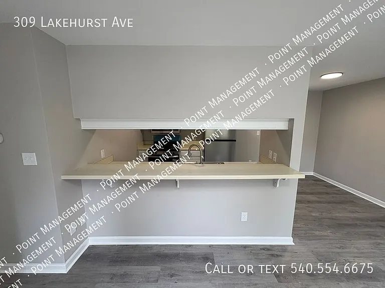 309 Lakehurst Ave — Photo 3