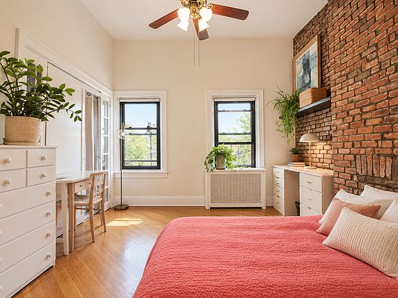 4th image of 226 Court St #Top