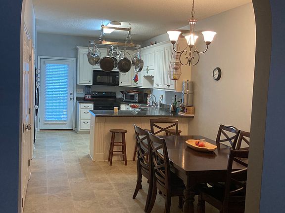 Large open plan Dining Room and Kitchen area