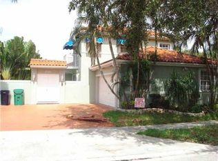 15242 NW 88th Pl, Miami Lakes, FL 33018