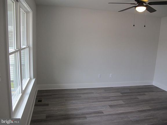 4th image of 145 9th St