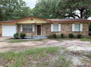 8211 Whitmire Dr, Pensacola, FL 32514