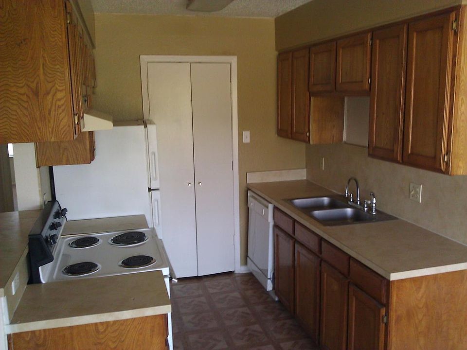 2nd image of 6409 Basswood Dr