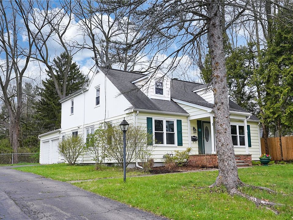 1st image of 3 Green Hill Ln
