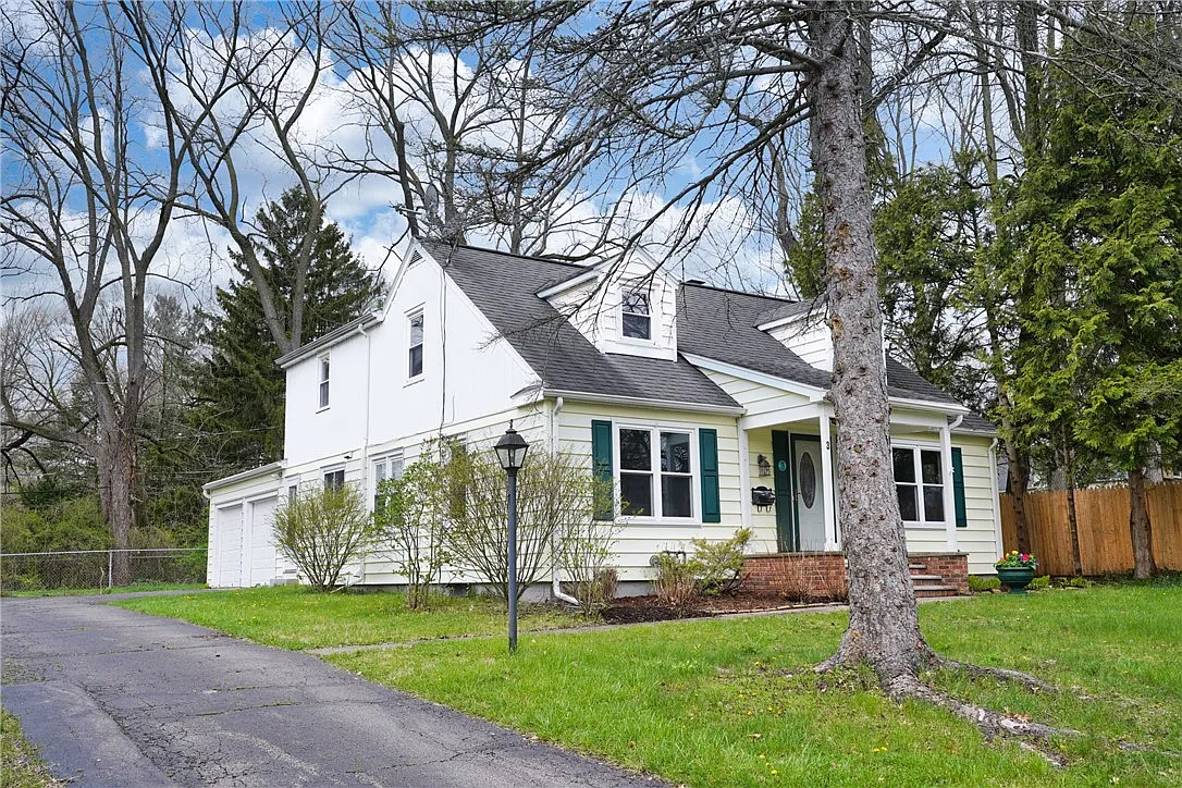 3 Green Hill Ln photo 1
