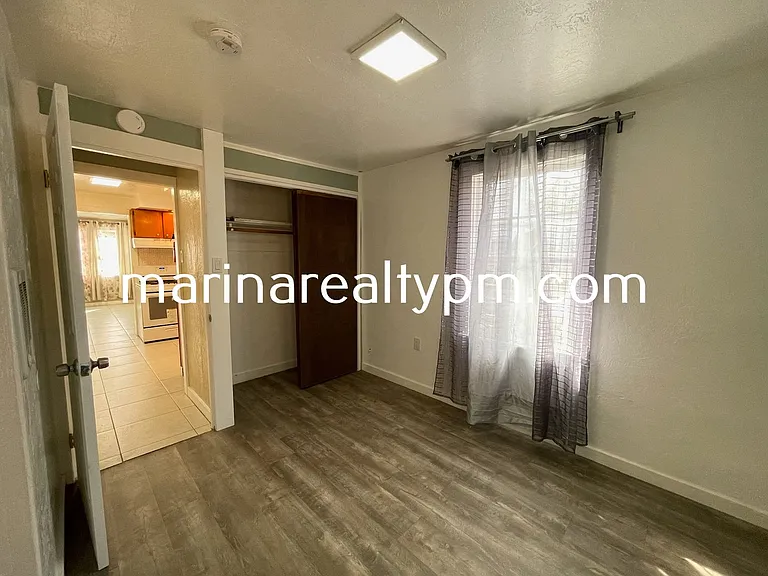 426 Springs Rd — Photo 13