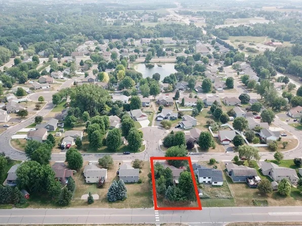 1043 Lawrence Cir, Sartell, MN 56377
