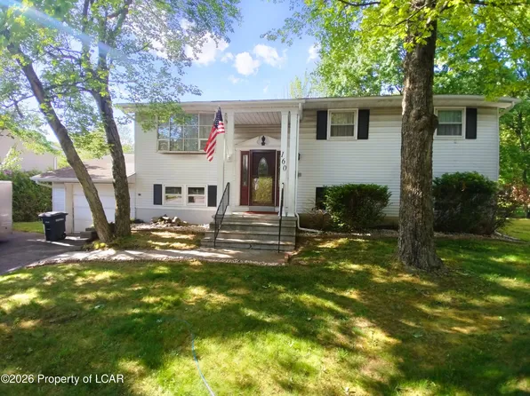 160 Coxe St, Hazleton, PA 18201