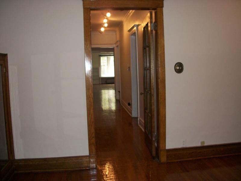 entrance to kitchen