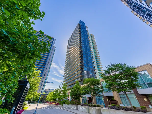 29 Singer Ct, Toronto, ON