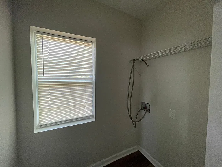 1112 E Bolton St — Photo 10