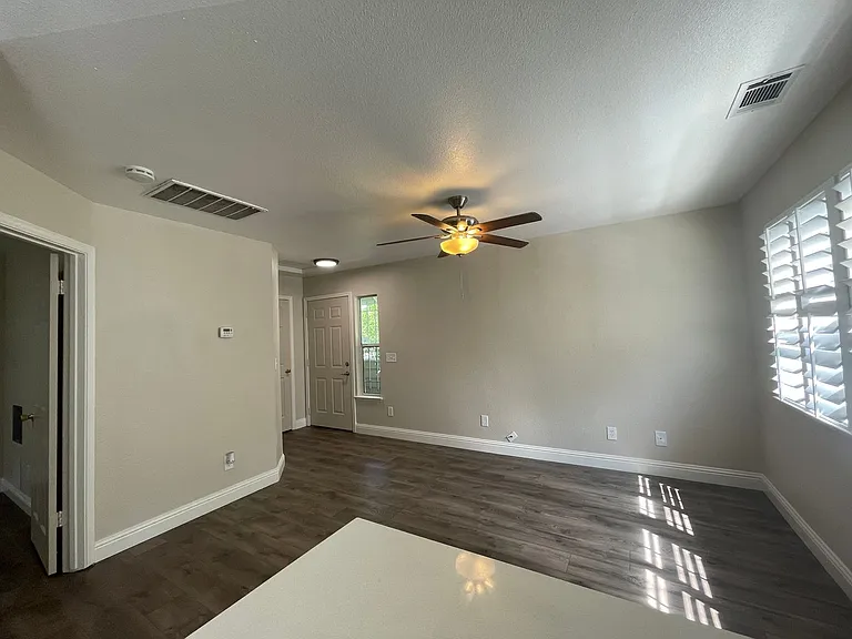 1824 T St #D — Photo 1