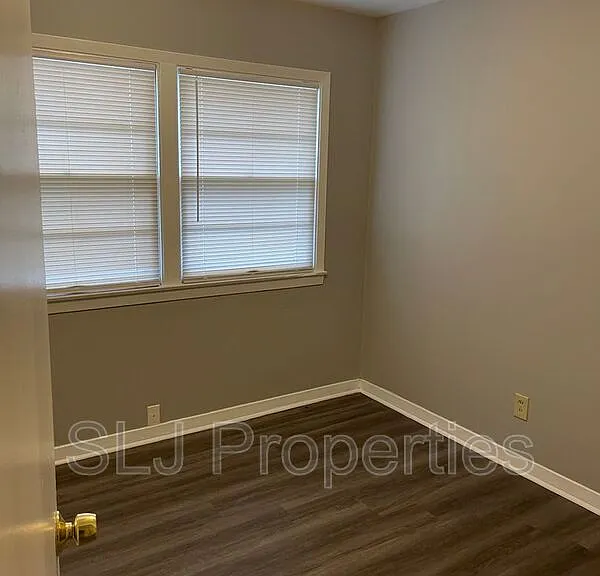 10818 Grafton Hall Rd — Photo 8
