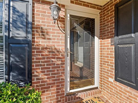 5th image of 1734 Ternberry Rd
