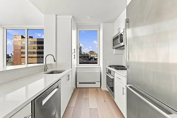 Kitchen, photo 1