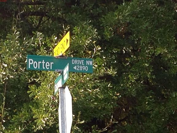 5th image of 2828 Porter Dr
