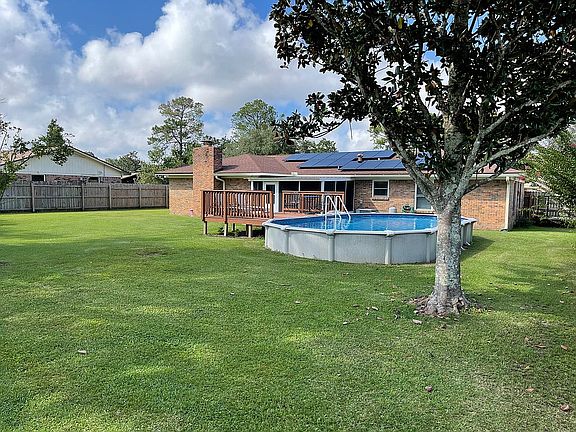 2nd image of 404 Slash Pine Ct