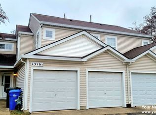 1316 Jenna Dr APT A, South Elgin, IL 60177