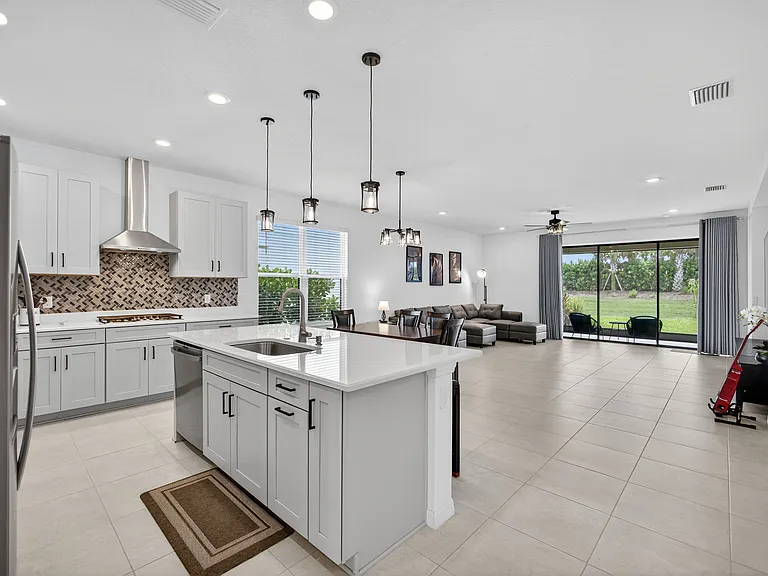 16426 Paynes Mill Dr — Photo 16