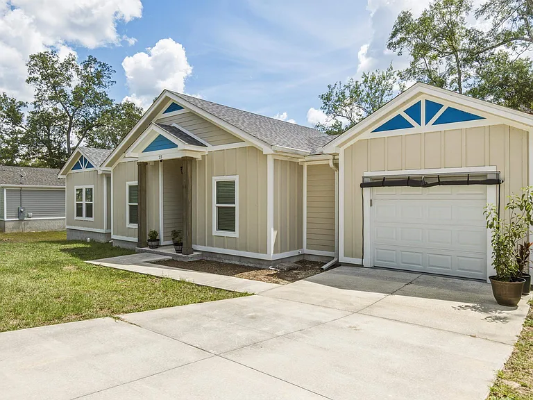 23 Lance Ln — Photo 2