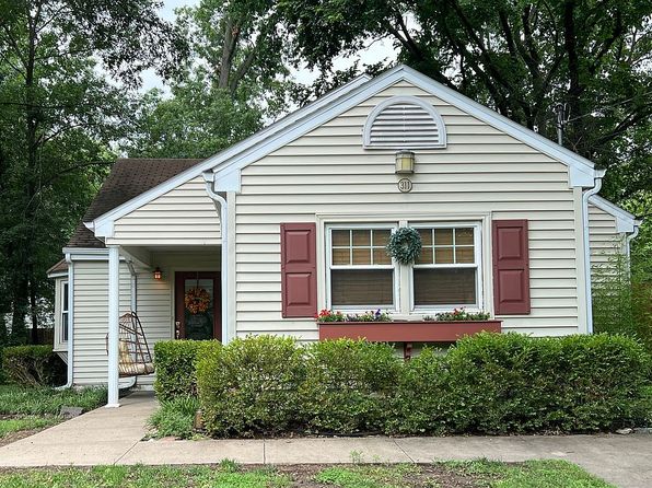 311 Maplewood Dr