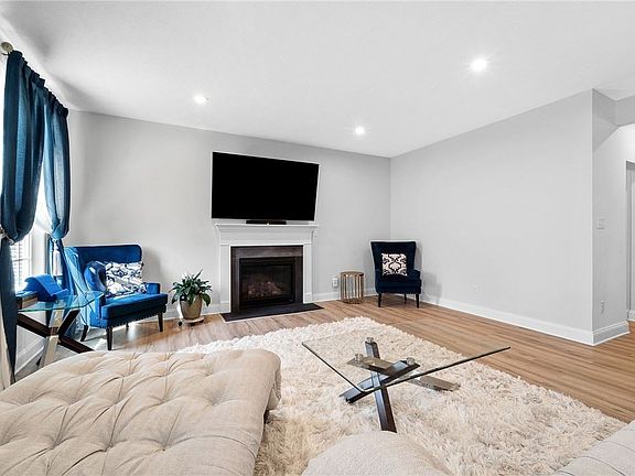 4th image of 205 Sonni Ln
