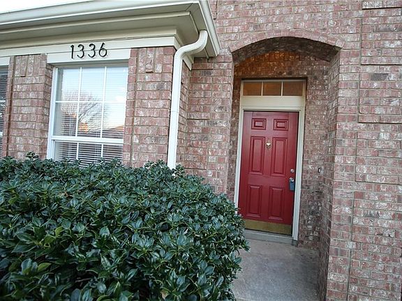 3rd image of 1336 Colgate Dr