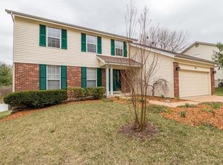 552 Enchanted Pkwy, Manchester, MO 63021