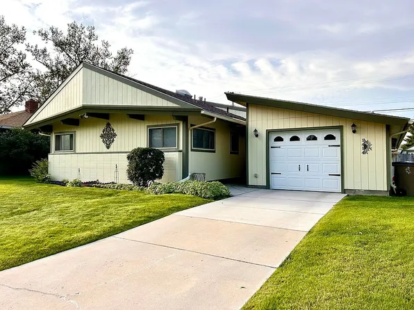 1414 Sanders Dr, Laramie, WY 82070