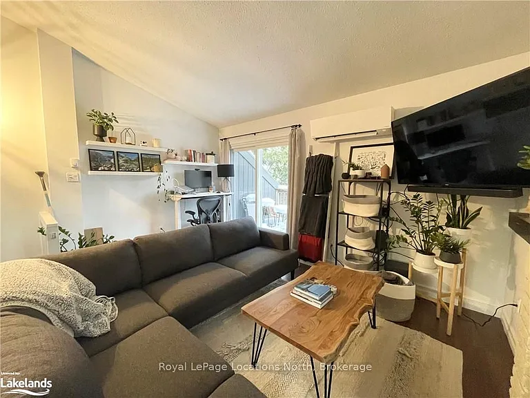 15 Harbour St W #244 — Photo 14