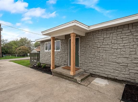 2nd image of 7627 Lakeview Dr