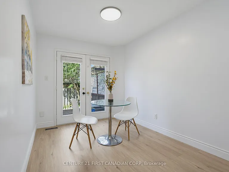 761 Blacksmith St — Photo 12