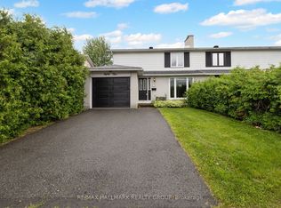 84 Chesterton Dr, Ottawa, ON K2E 5T6