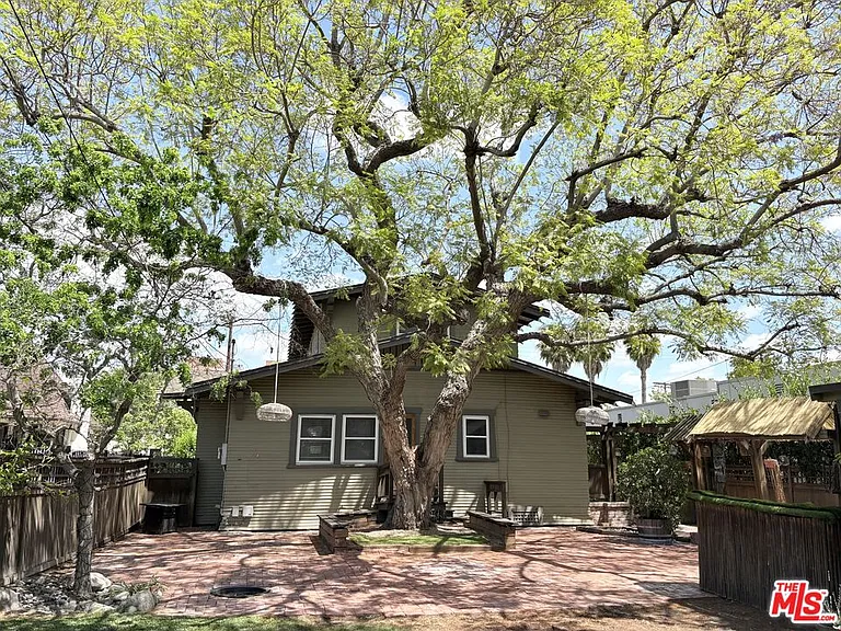 613 N Lucerne Blvd — Photo 20