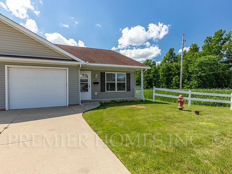 811 Serenity Ln #811 — Photo 3