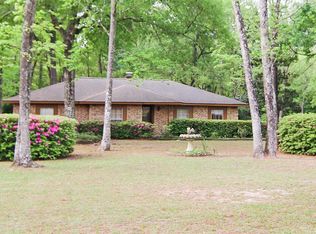 28 Pines Rd, New Caney, TX 77357